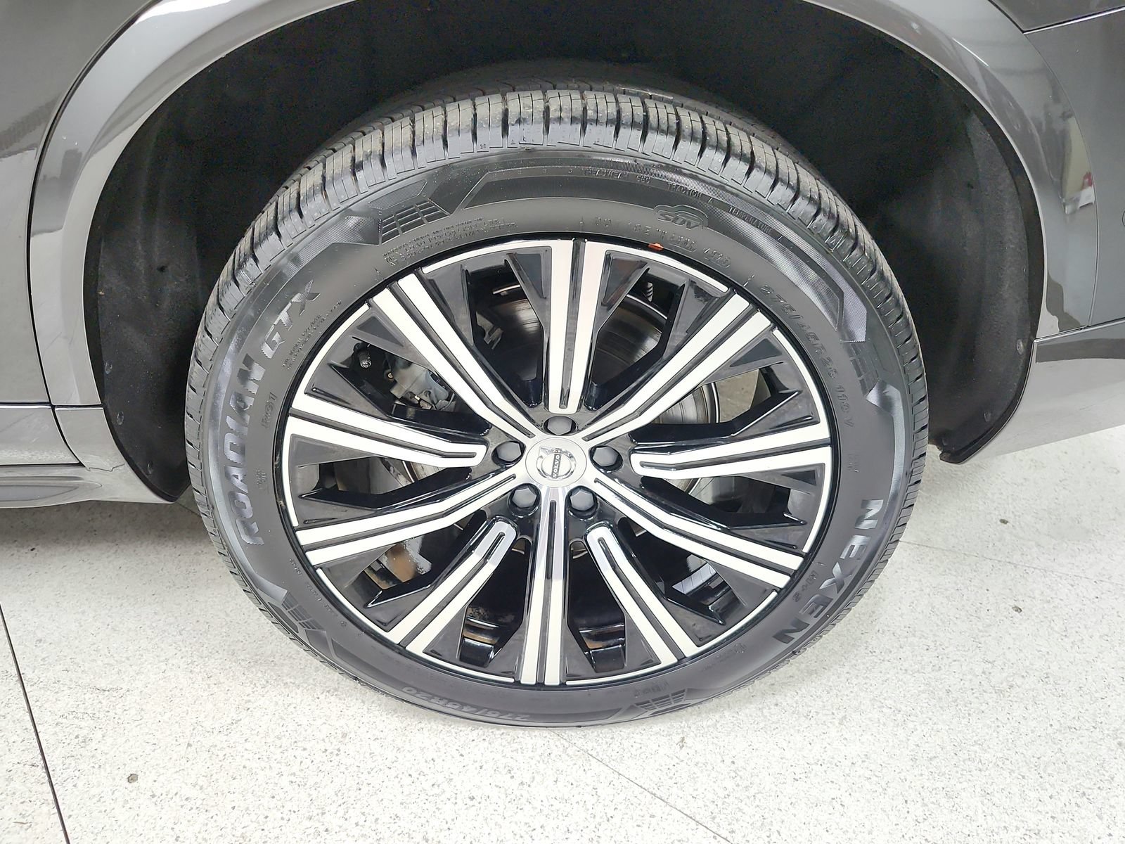 Used 2024 Volvo XC90 B5 Plus AWD/4WD image 52