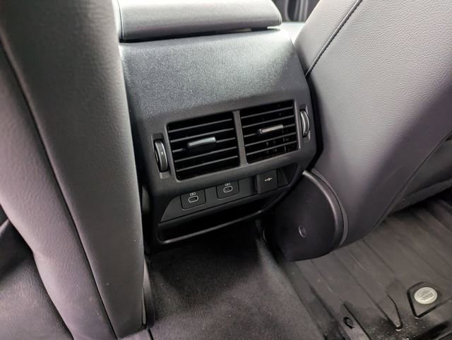 Certified 2025 Land Rover Discovery Sport Dynamic SE image 13
