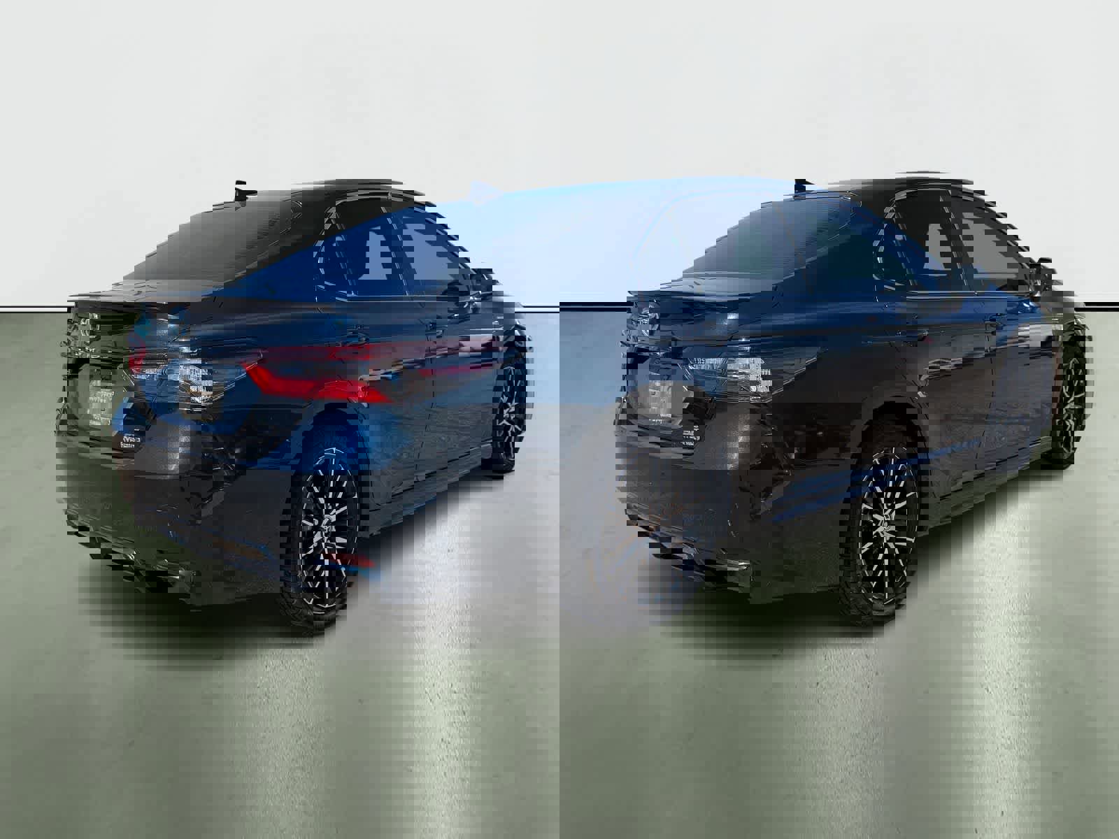 Used 2021 Toyota Camry SE image 5