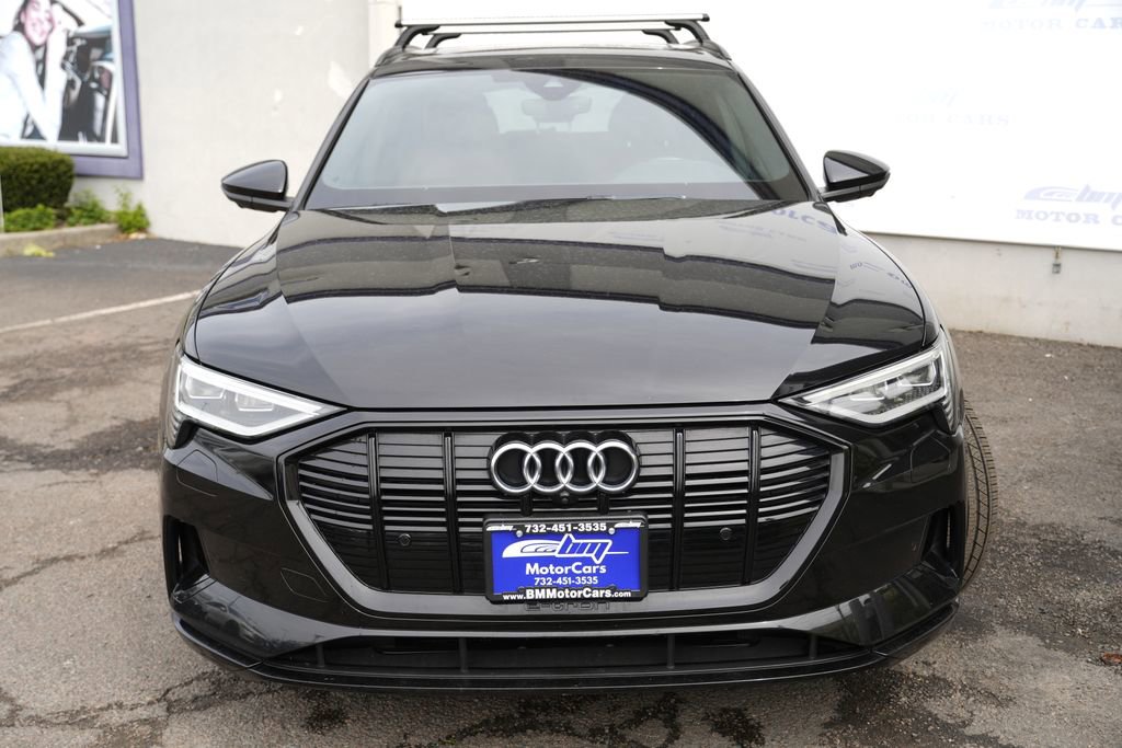 Used 2022 Audi e-tron Premium w/ Convenience Plus Package AWD/4WD image 5