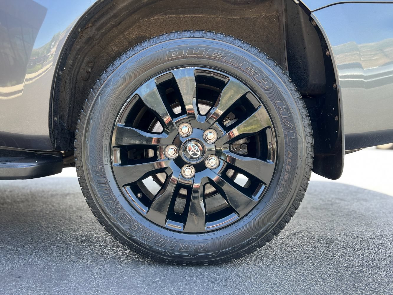 Used 2021 Toyota Sequoia Nightshade w/ Safety & Convenience Package AWD/4WD image 33