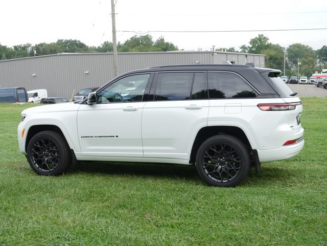 New 2027 Jeep Grand Cherokee Summit AWD/4WD image 7