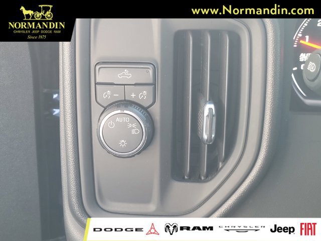 Used 2022 Chevrolet Silverado 1500 Custom RWD image 13