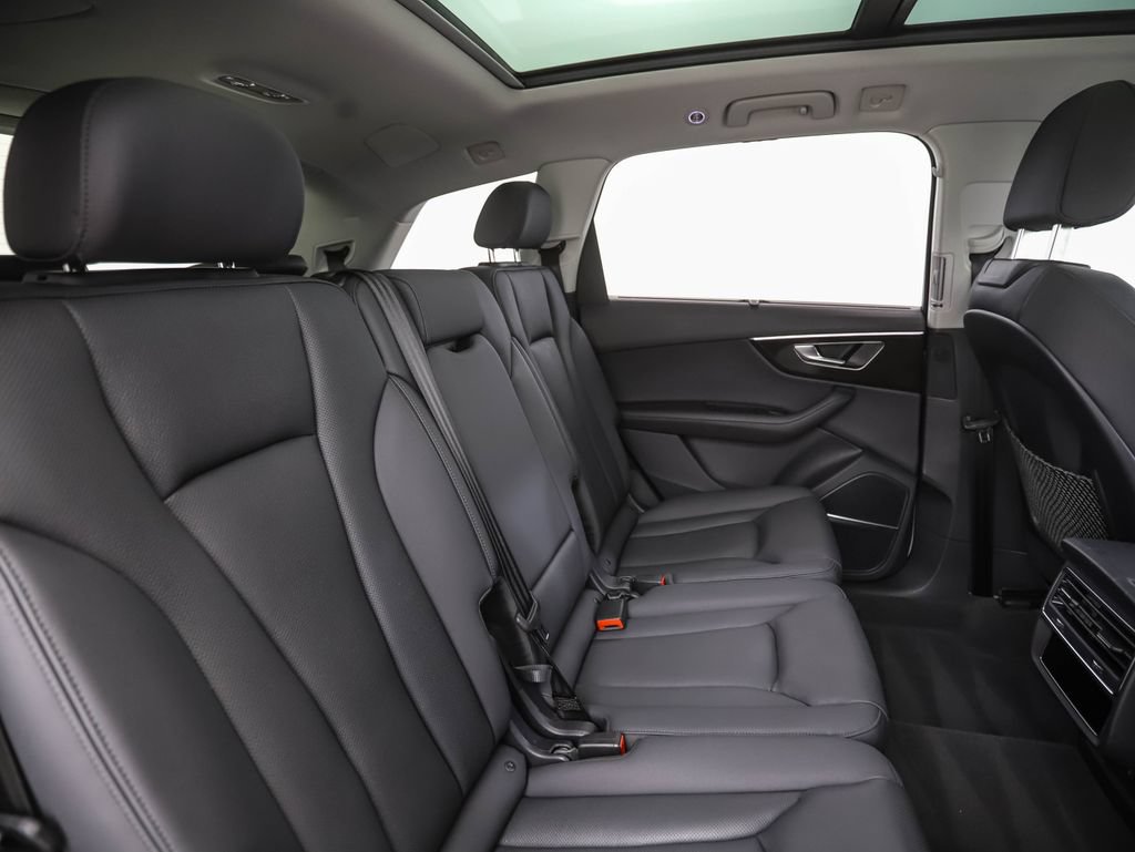 Used 2023 Audi Q7 3.0T Prestige w/ Prestige Package AWD/4WD image 29