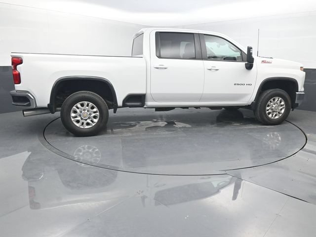 Used 2024 Chevrolet Silverado 2500 LT AWD/4WD image 7