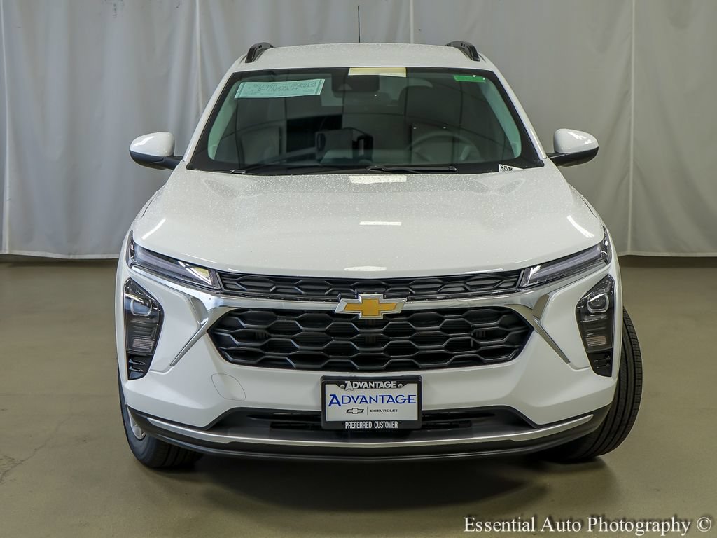 New 2026 Chevrolet Trax LT w/ LT Convenience Package FWD image 5