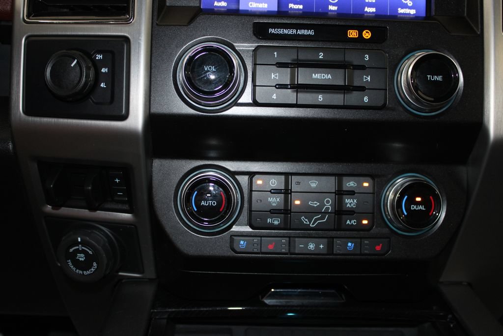 Used 2020 Ford F350 Platinum AWD/4WD image 30