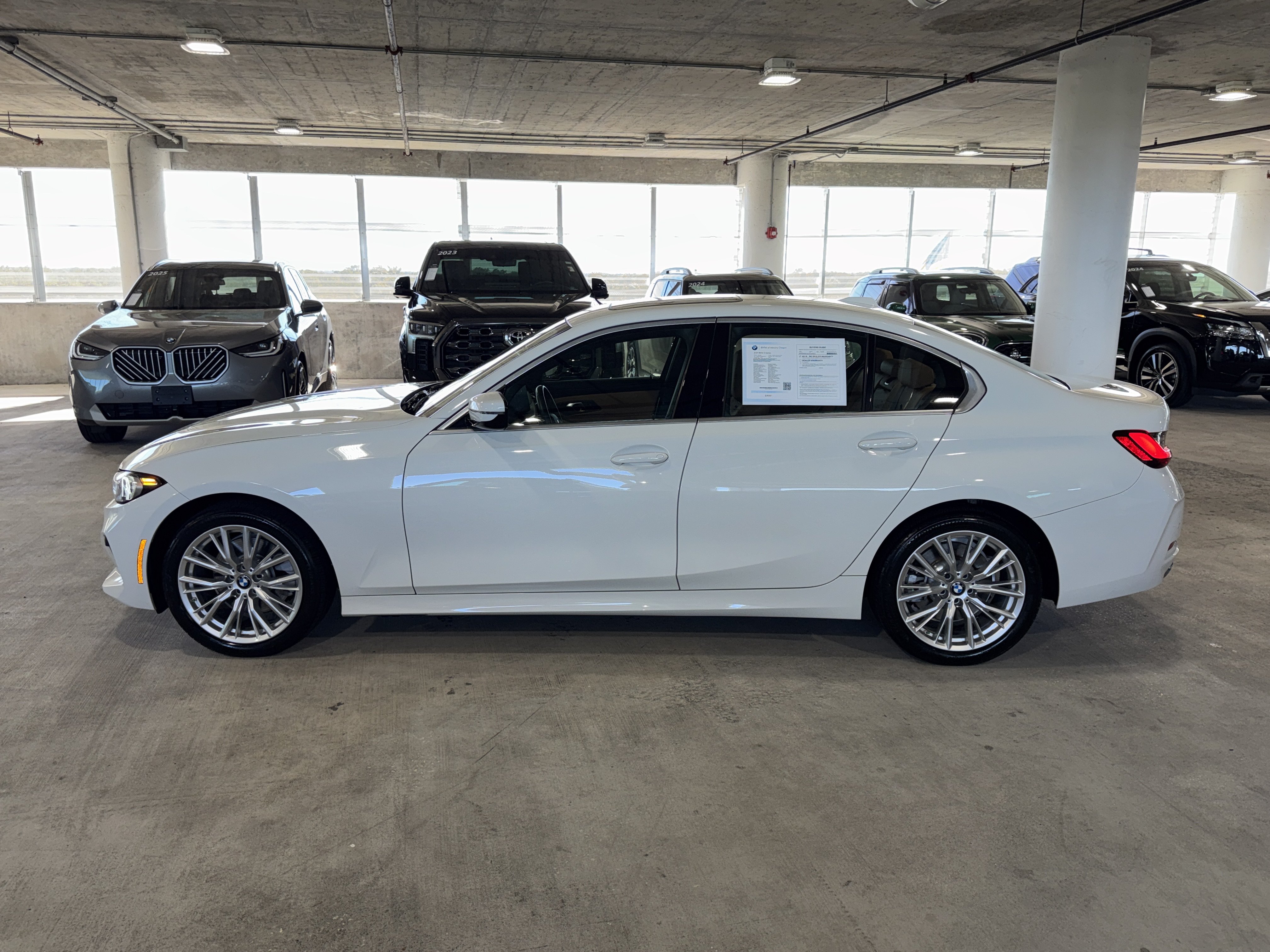 Used 2024 BMW 330i Sedan w/ Convenience Package RWD image 5