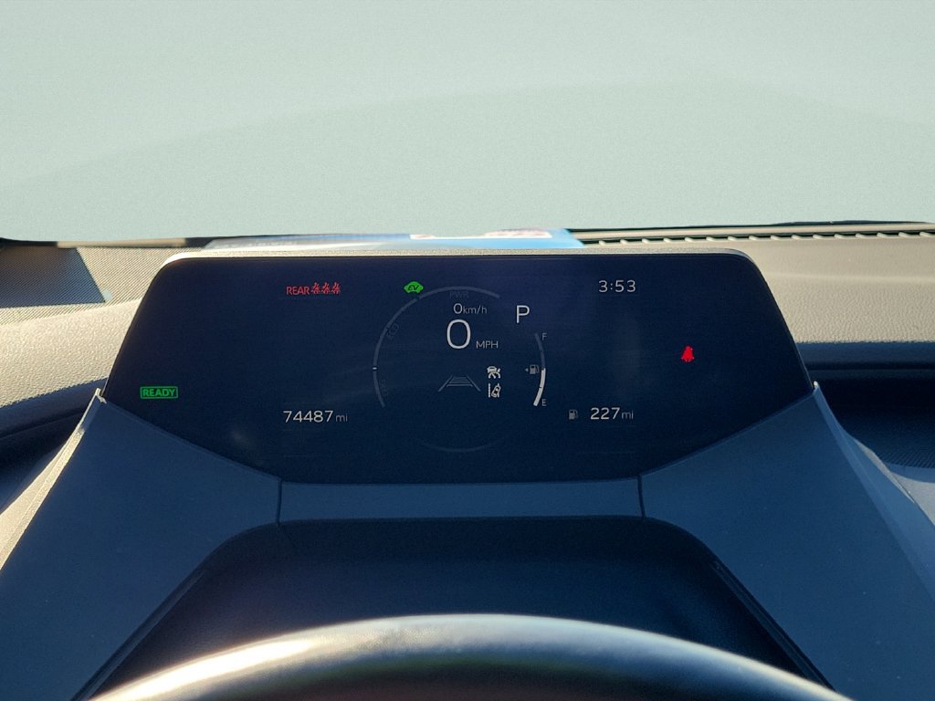 Used 2024 Toyota Prius XLE FWD image 23
