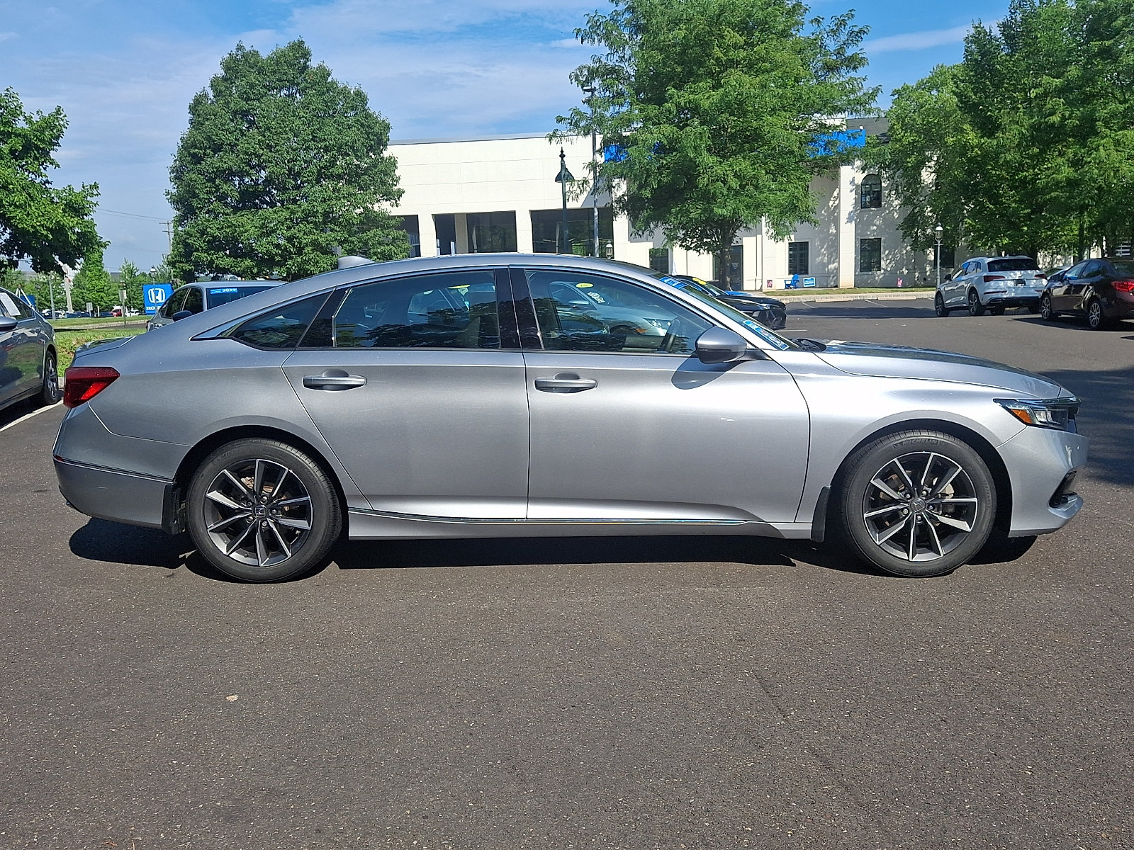 Used 2021 Honda Accord EX-L image 7