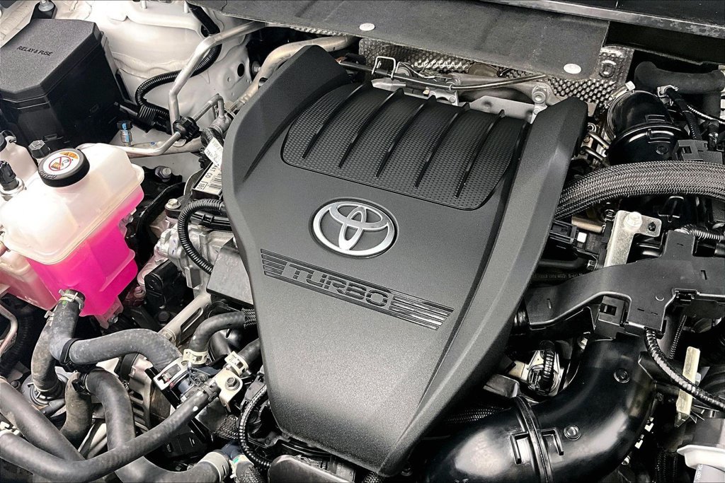 Used 2023 Toyota Highlander Limited FWD image 37