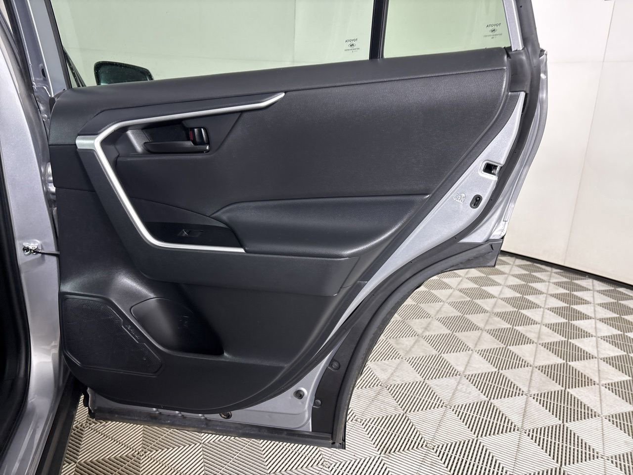 Used 2023 Toyota RAV4 LE FWD image 23