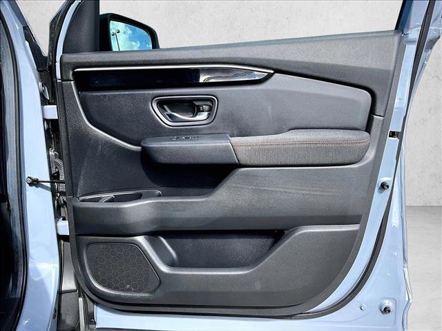 Used 2025 Honda Pilot Sport image 19