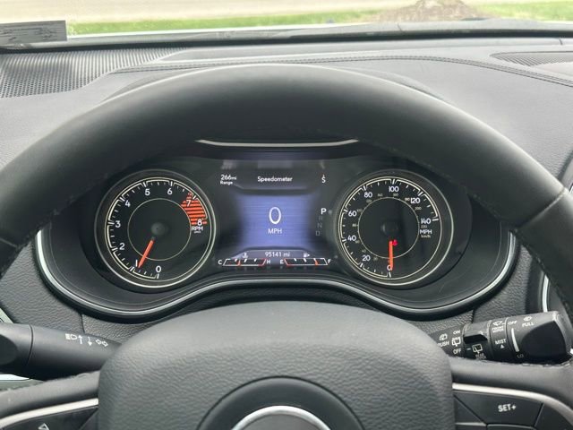 Used 2021 Jeep Cherokee Latitude Lux w/ Comfort/Convenience Group image 23