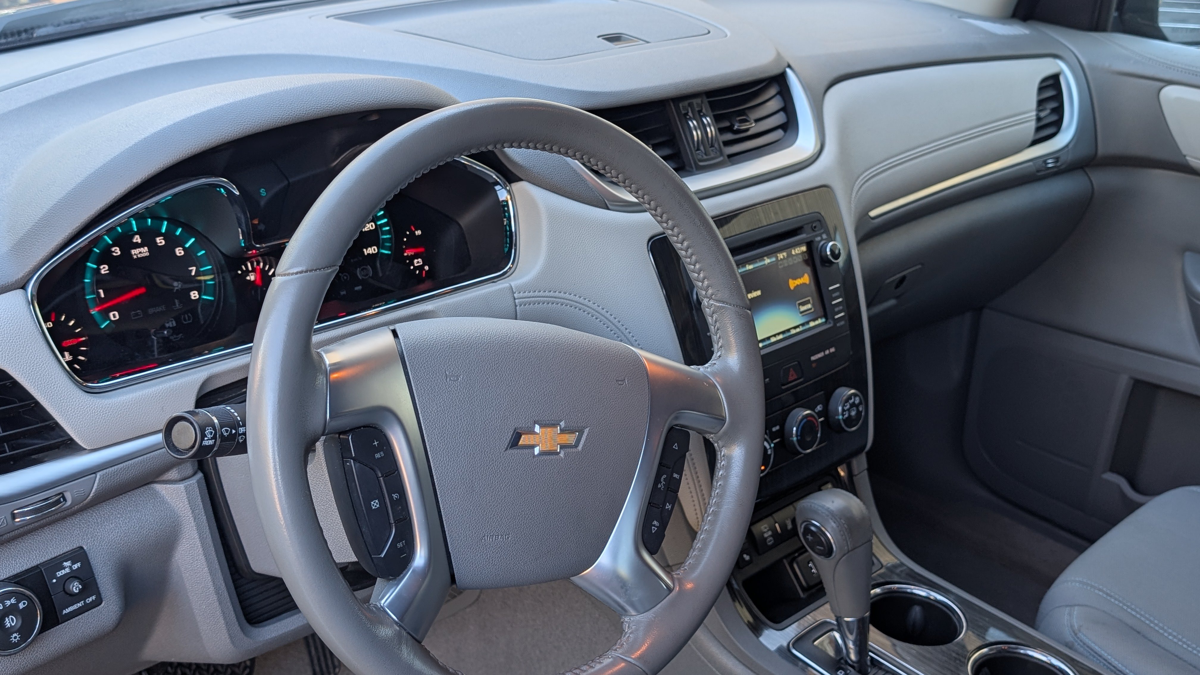 Used 2017 Chevrolet Traverse LT w/ Style and Technology Package AWD/4WD image 17