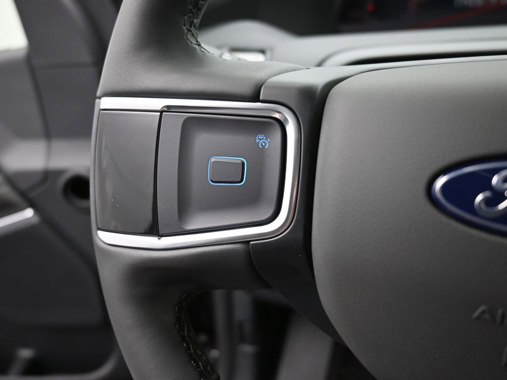 New 2026 Ford Expedition Active image 6