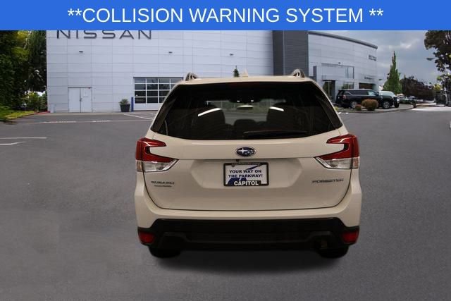 Used 2023 Subaru Forester Premium image 4