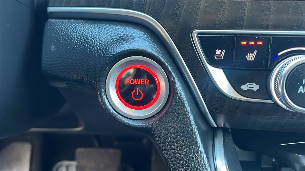 Used 2018 Honda Accord Touring image 29