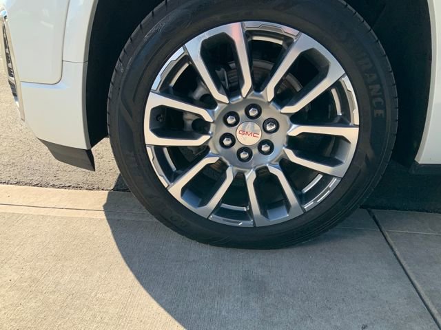 Used 2022 GMC Acadia Denali w/ Denali Ultimate Package AWD/4WD image 10