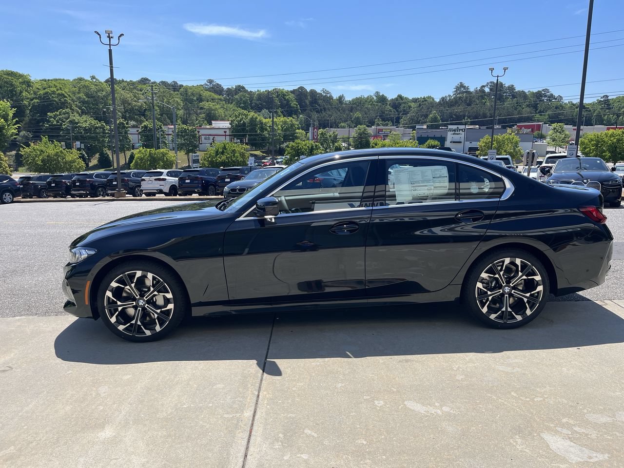 Used 2026 BMW 330i xDrive Sedan w/ Premium Package AWD/4WD image 5