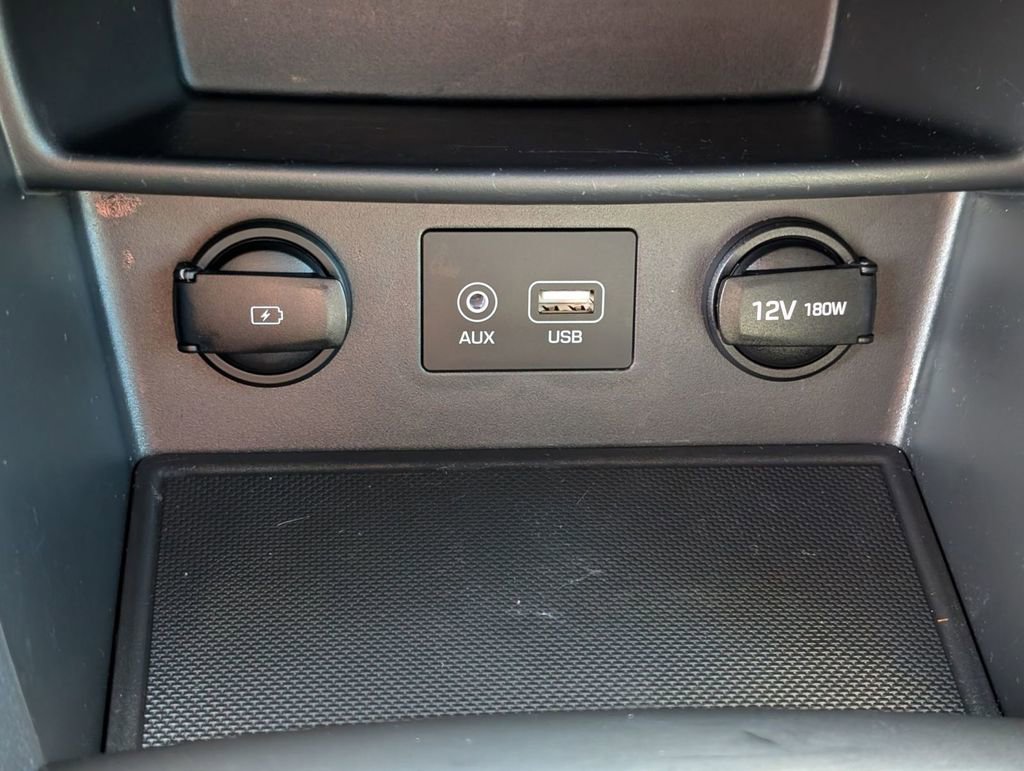 Used 2019 Hyundai Kona SEL image 35