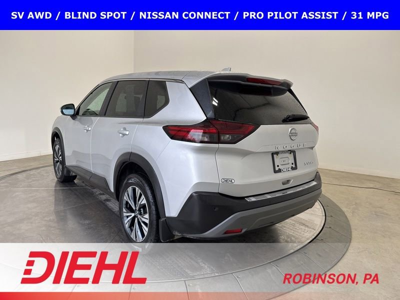Used 2022 Nissan Rogue SV image 5