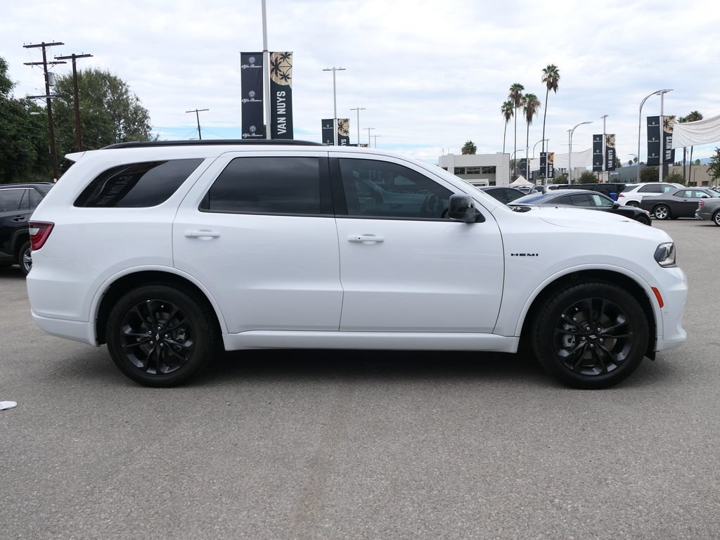 Used 2025 Dodge Durango R/T w/ Blacktop Package AWD/4WD image 2
