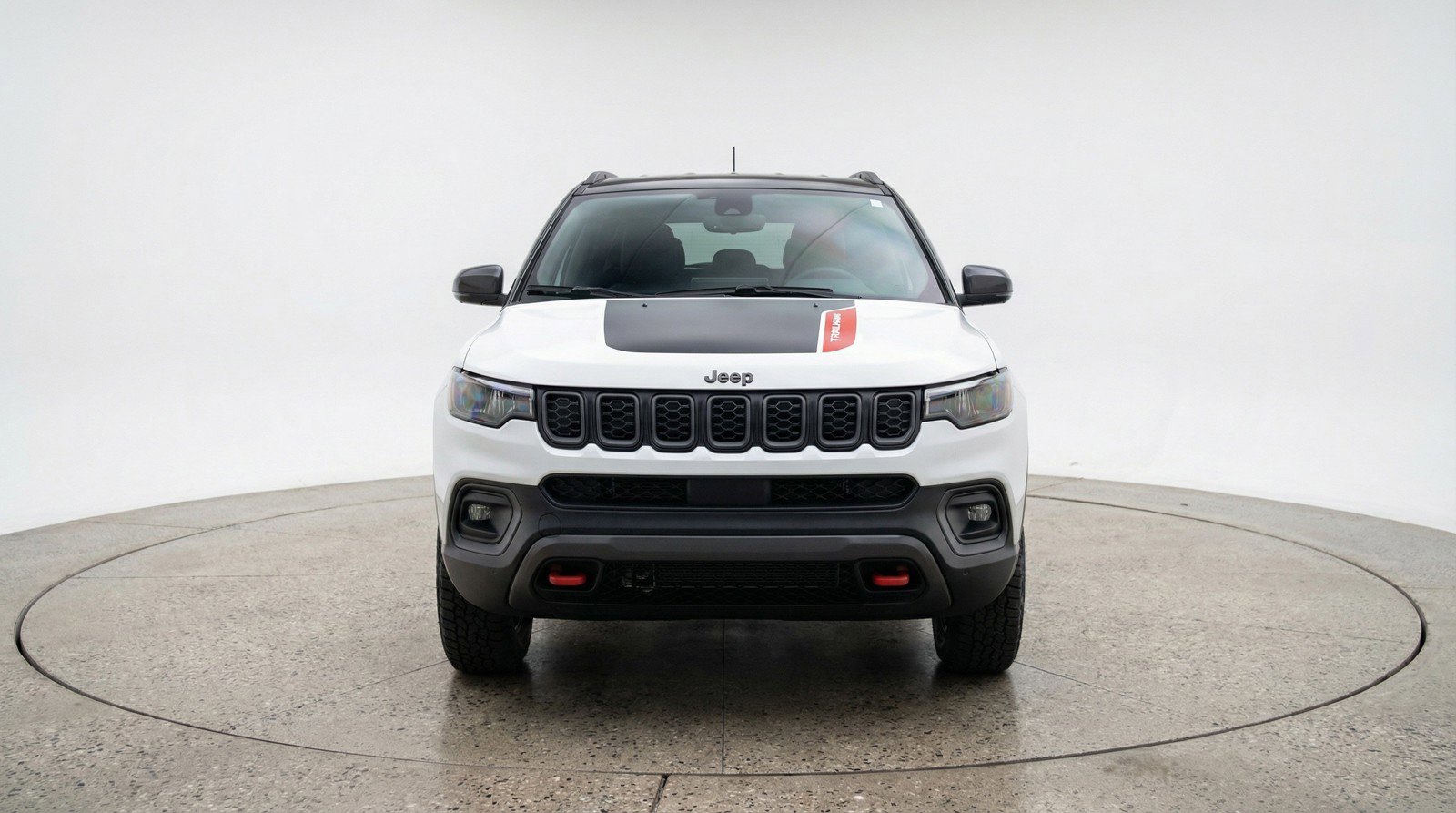 Used 2025 Jeep Compass Trailhawk image 2