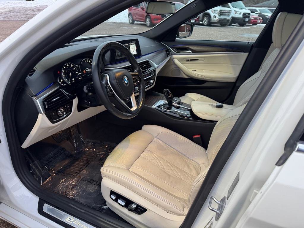Used 2018 BMW 530e xDrive AWD/4WD image 17