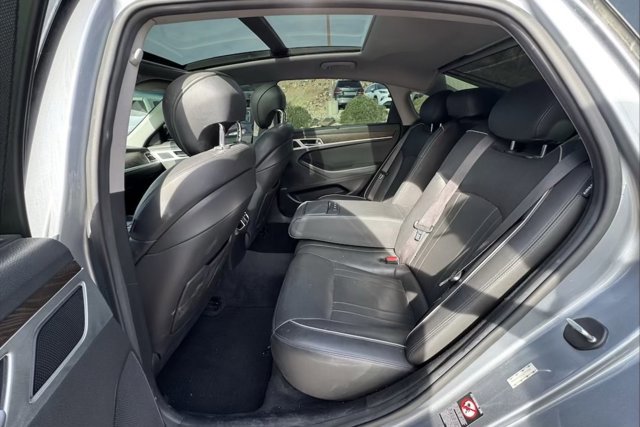 Used 2017 Genesis G80 3.8 w/ Option Group 03 image 10