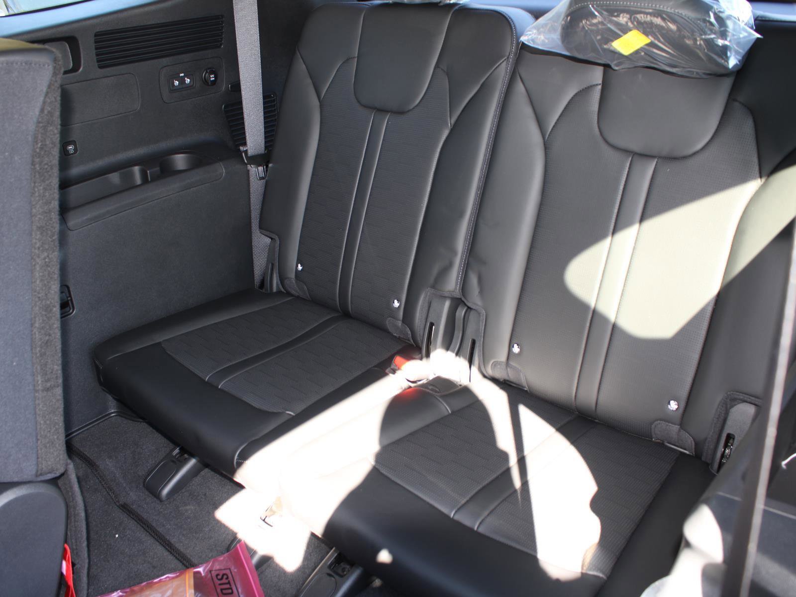 New 2026 Kia Sorento EX image 17