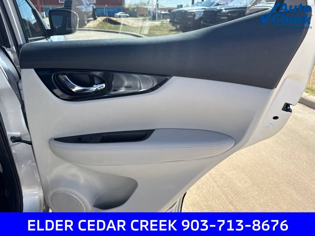 Used 2018 Nissan Rogue Sport SV FWD image 25