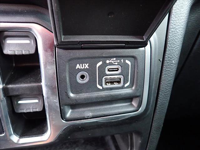 Used 2023 Jeep Wrangler Unlimited w/ Sun & Screen Package AWD/4WD image 17