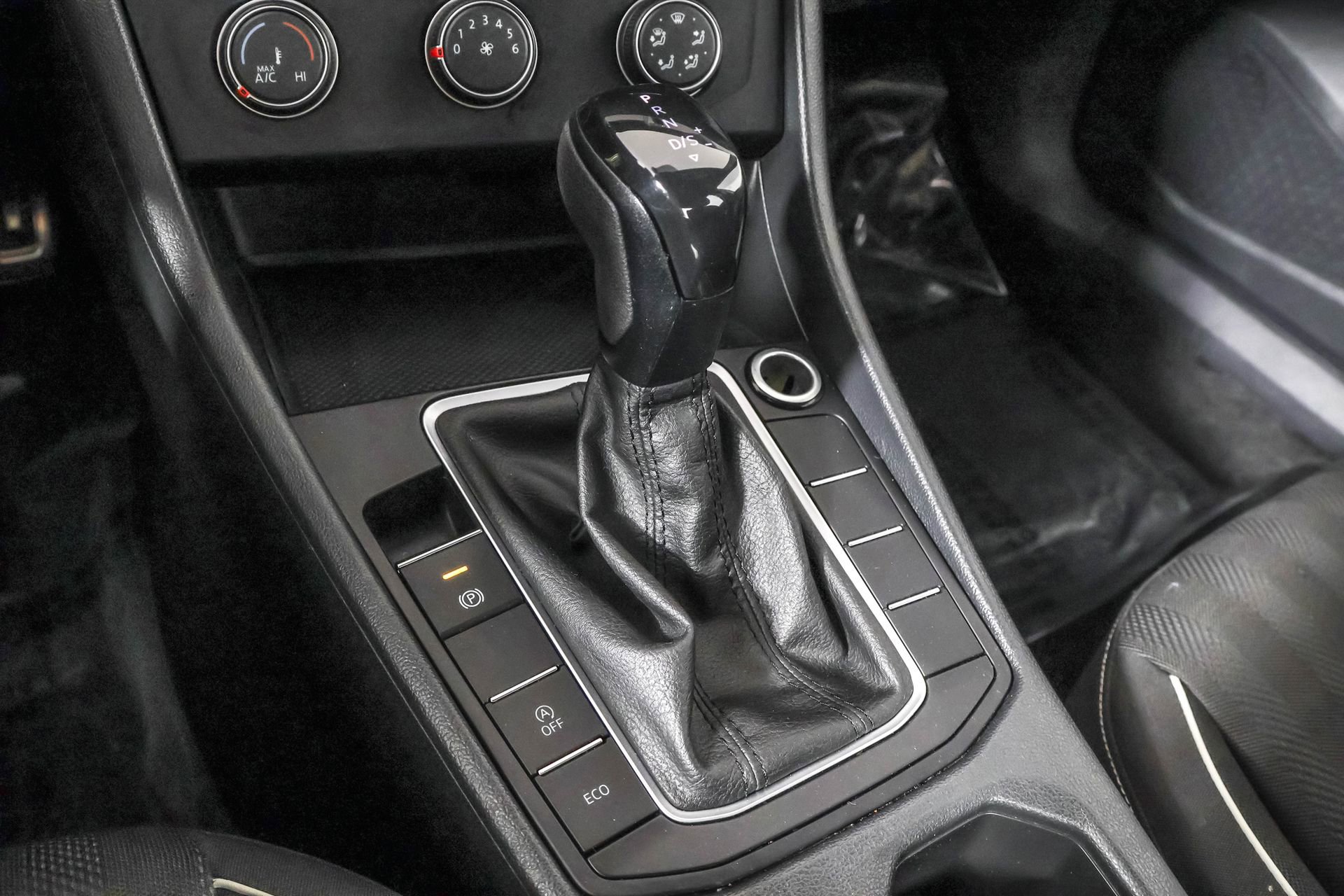 Used 2023 Volkswagen Jetta Sport image 30