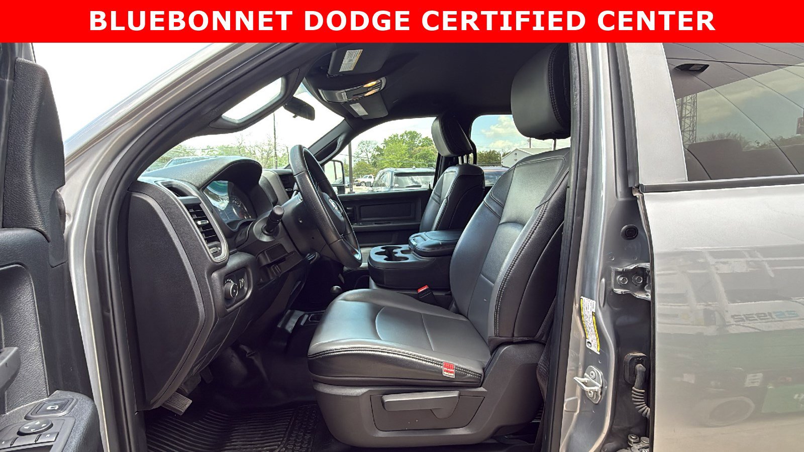 Used 2024 RAM 3500 Tradesman w/ Chrome Appearance Group image 9