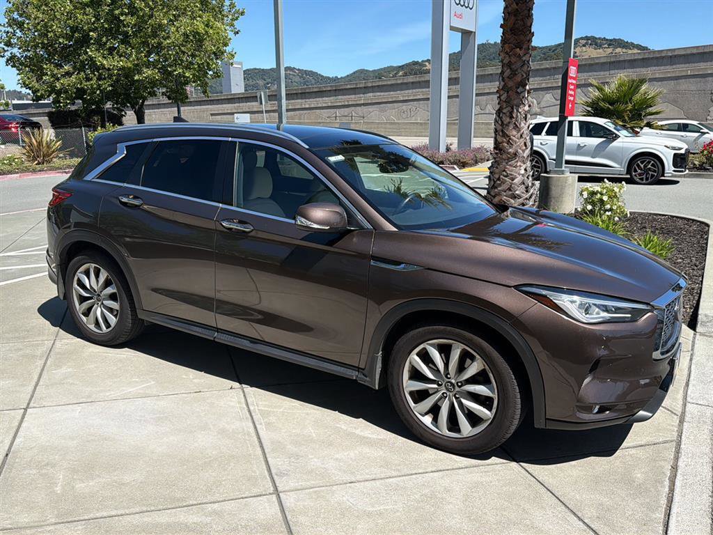 Used 2019 INFINITI QX50 Essential w/ Premium Audio Package image 5