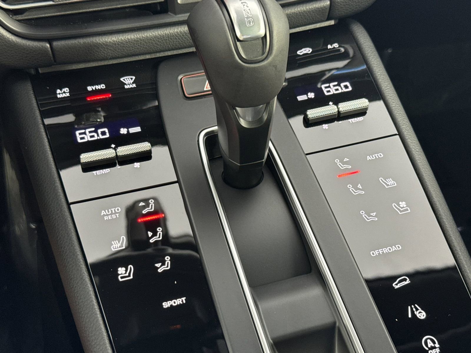 New 2026 Porsche Macan AWD/4WD image 24