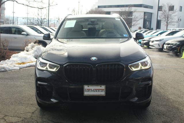 Used 2022 BMW X5 xDrive45e w/ M Sport Package image 2