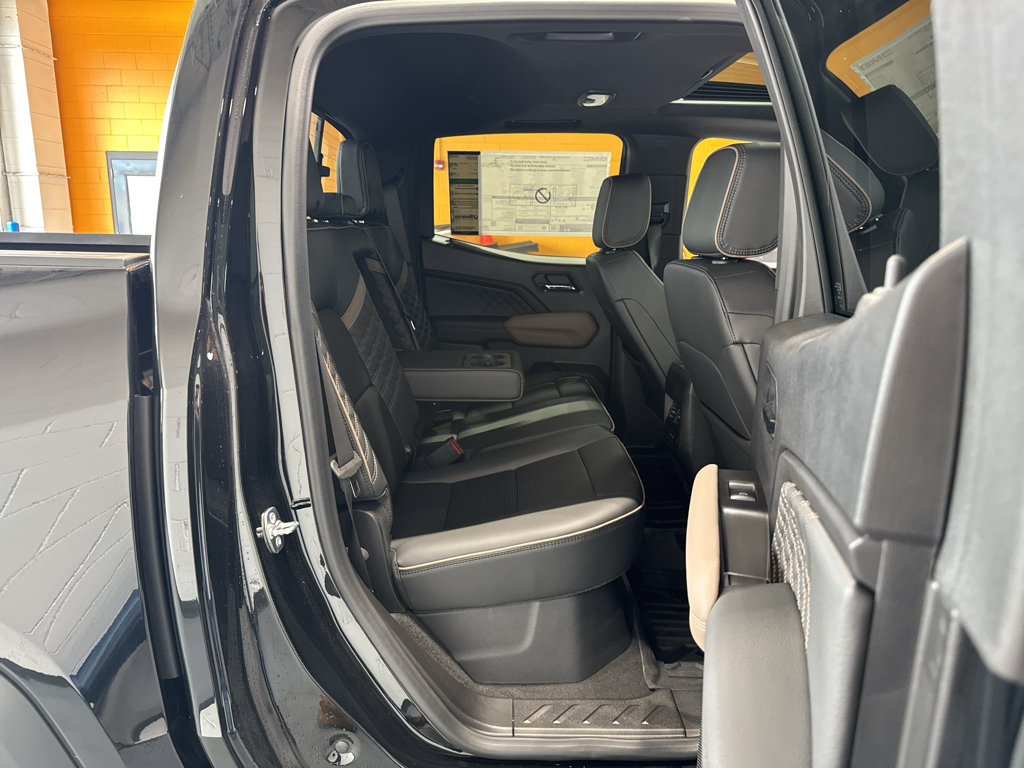 New 2026 GMC Canyon Denali w/ LPO, Denali Black Edition AWD/4WD image 20