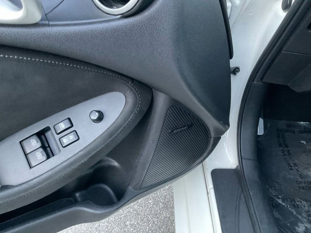 Used 2020 Nissan 370Z Touring Sport image 13