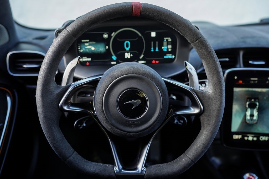 Used 2023 McLaren Artura image 28