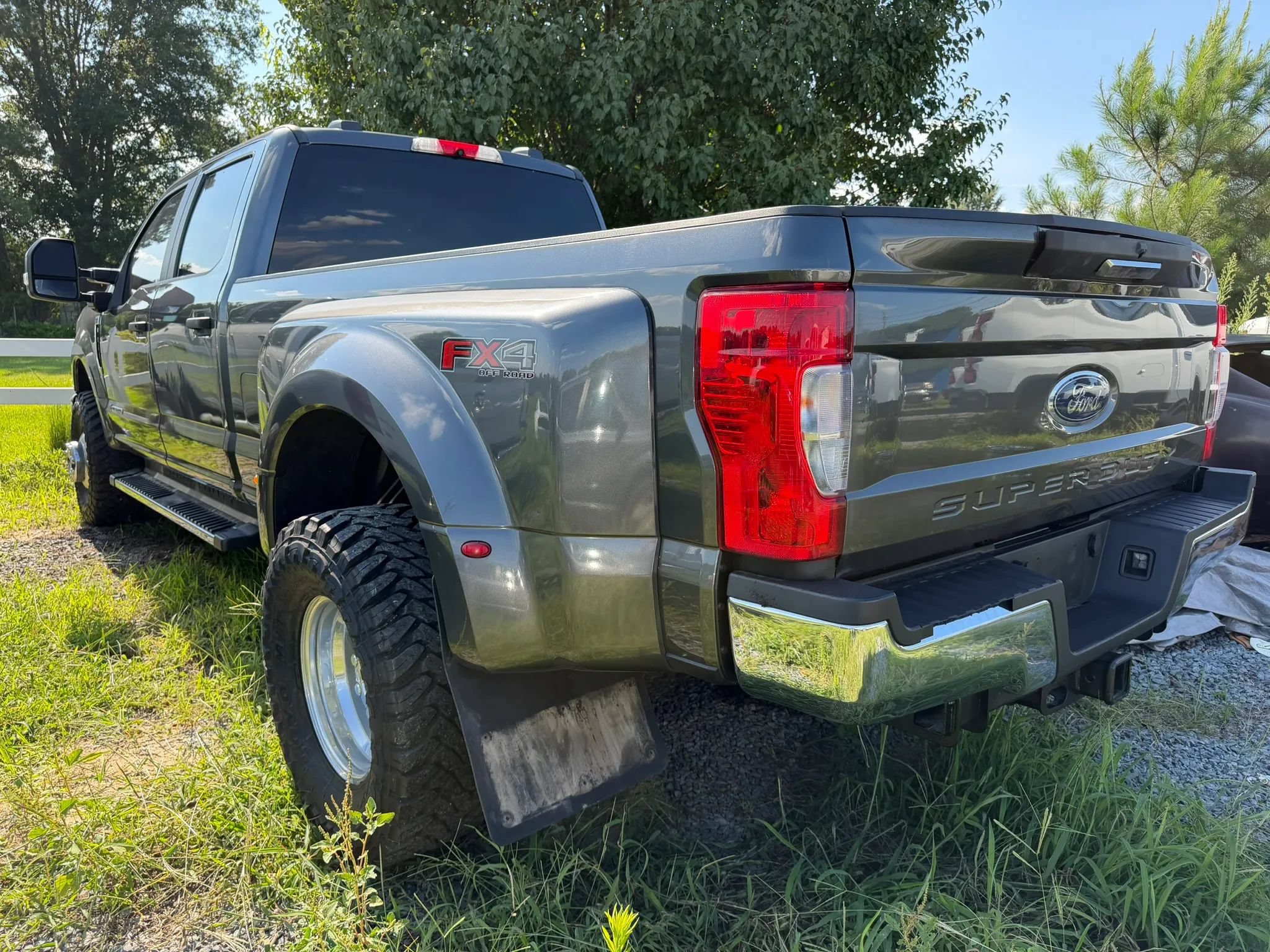 Used 2020 Ford F350 XL w/ STX Appearance Package AWD/4WD image 3