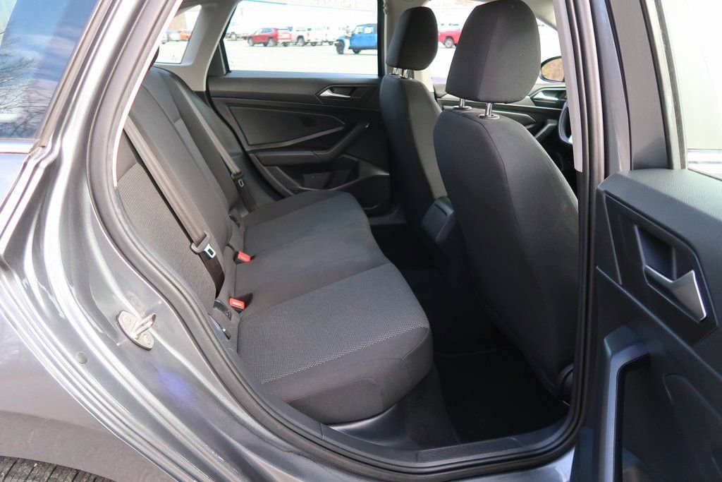 Used 2019 Volkswagen Jetta S image 32