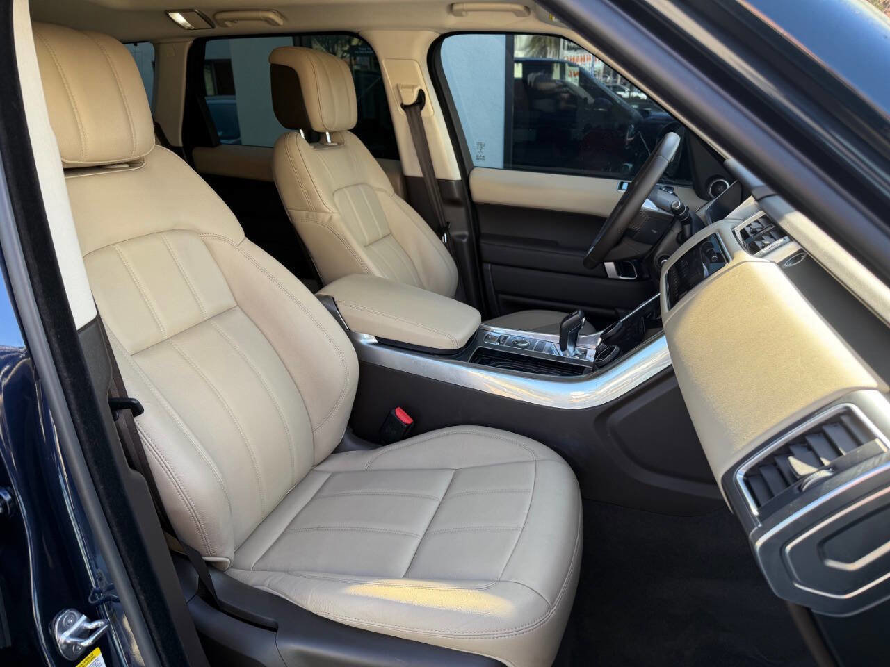 Used 2019 Land Rover Range Rover Sport SE image 27