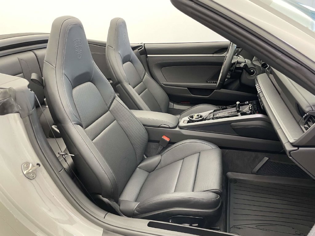 Used 2026 Porsche 911 Carrera RWD image 20