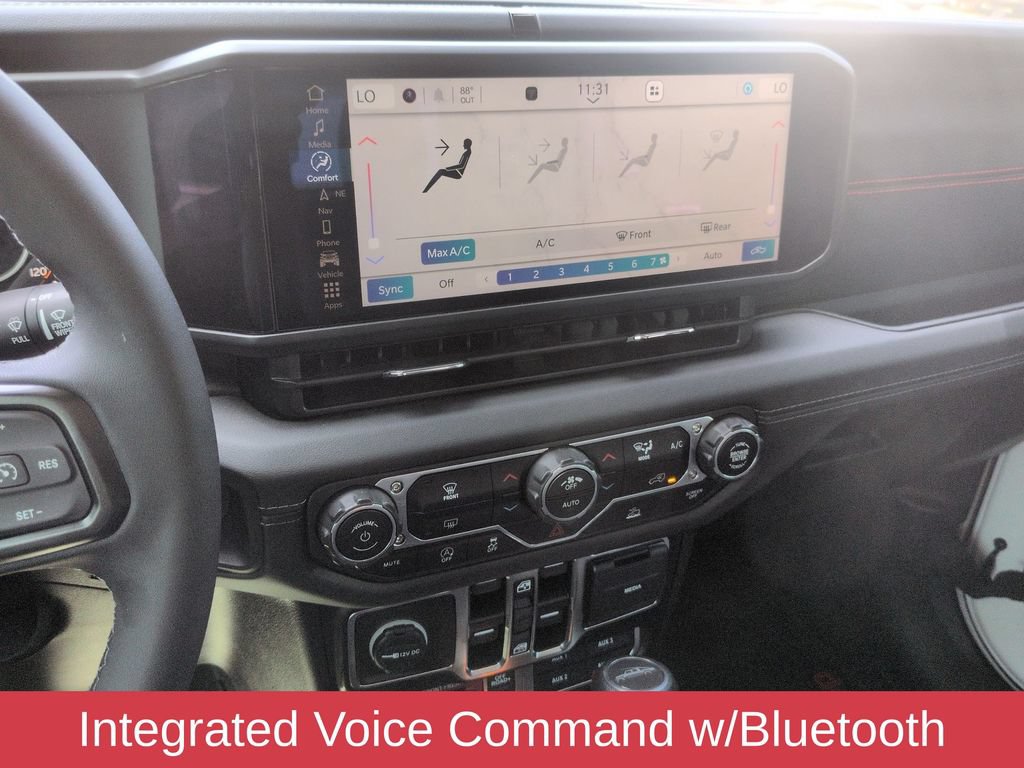 Used 2025 Jeep Gladiator Rubicon w/ Technology Group AWD/4WD image 22
