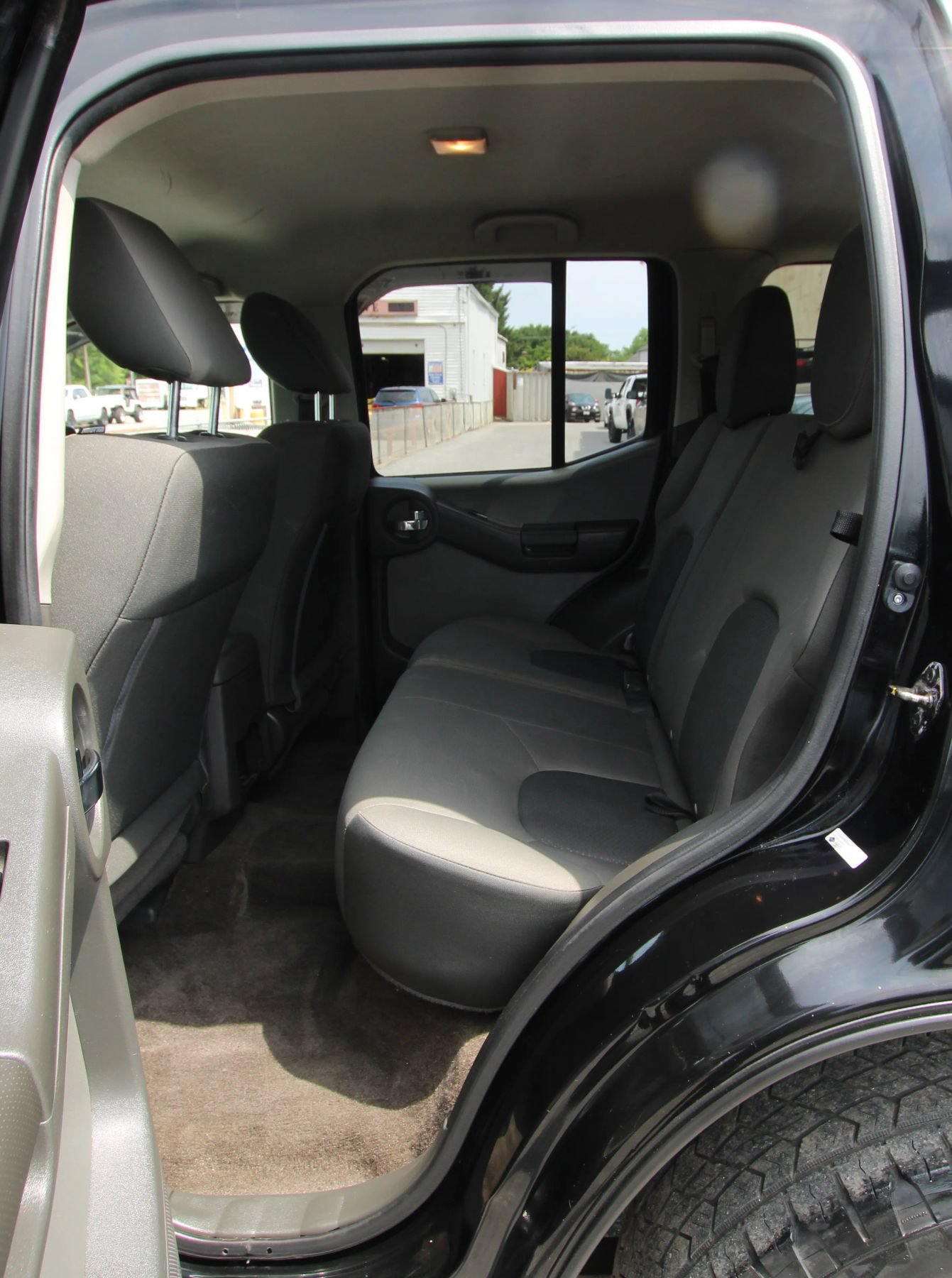 Used 2015 Nissan Xterra S w/ Value Package AWD/4WD image 11
