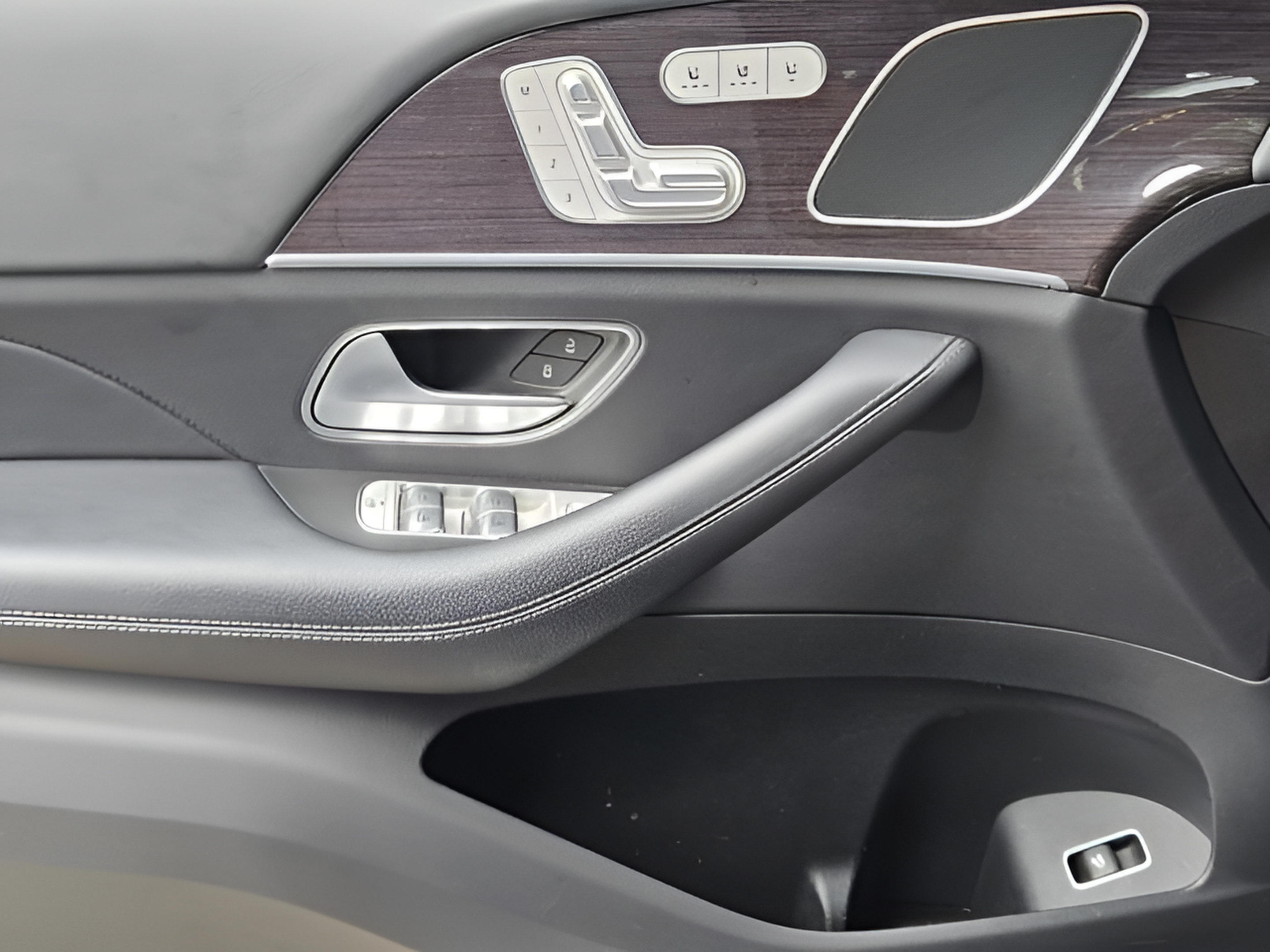 Used 2022 Mercedes-Benz GLE 350 4MATIC image 21