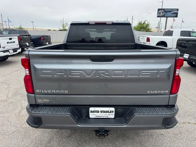 Used 2020 Chevrolet Silverado 1500 Custom w/ Custom Value Package AWD/4WD image 5