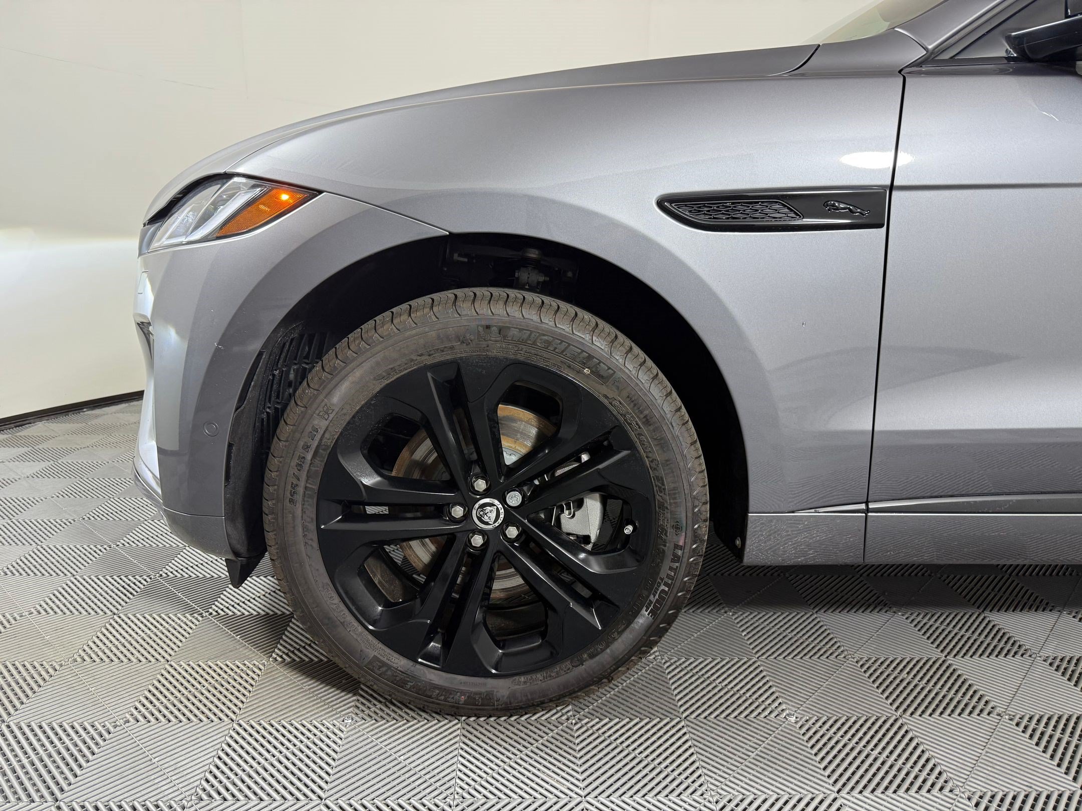 New 2026 Jaguar F-PACE R-Dynamic S AWD/4WD image 12